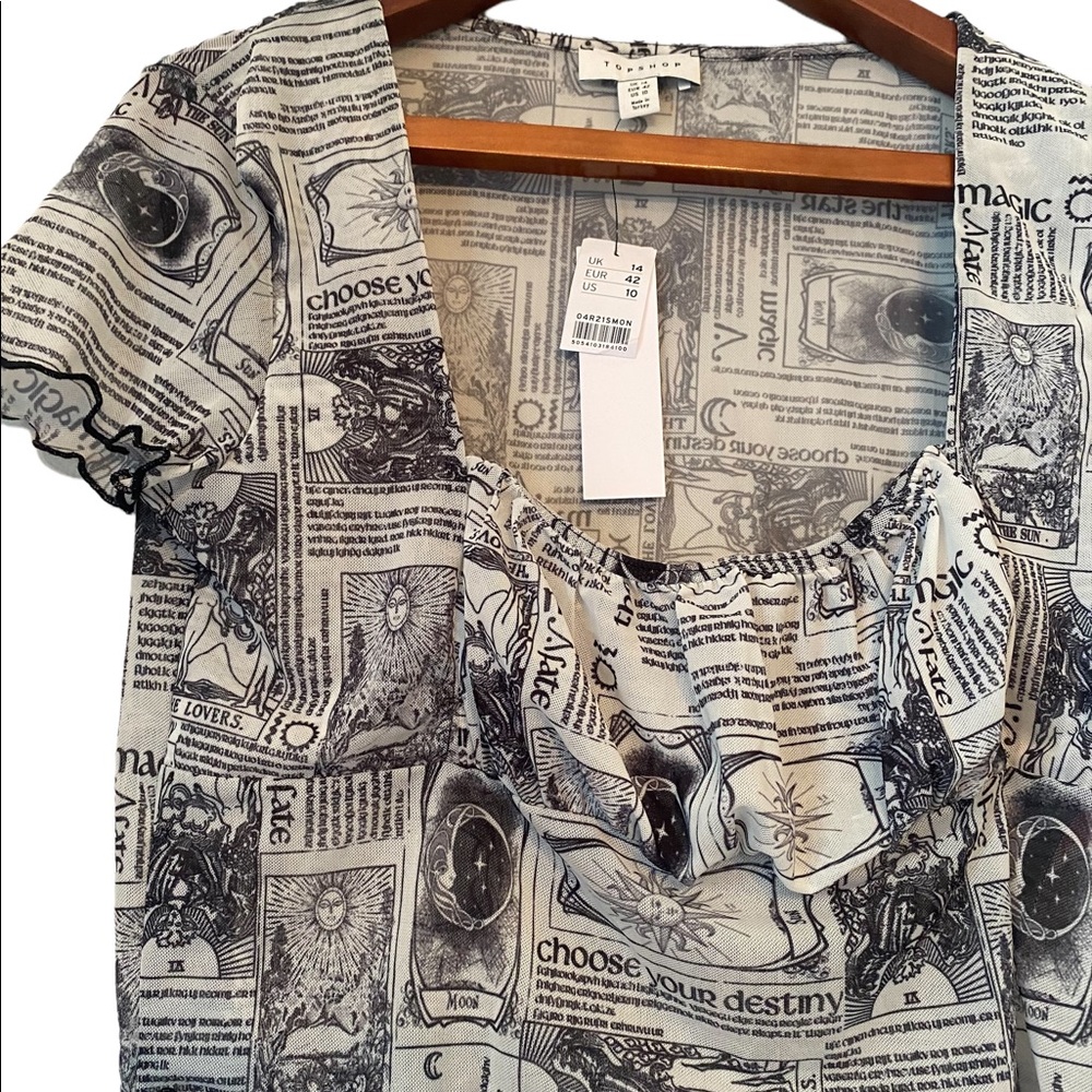 TOPSHOP Black and Cream Newsprint Crop Top - Picture 2 of 11